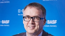 Richard Carter, Vice President in charge of BASF’s UK/Ireland Unit, and Managing Director of BASF companies in the UK and Ireland. Richard Carter, Vice President in charge of BASF’s UK/Ireland Unit, and Managing Director of BASF companies in the UK and Ireland.