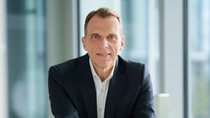 Member of the Board of Executive Directors and Chief Technology Officer (CTO) of BASF SE, (Ludwigshafen und Singapur) responsible for Monomers; Performance Materials; Petrochemicals; Intermediates; Group Research; Greater China; South East Asia; ASEAN & Australia/ New Zealand and Mega Projects Asia. Member of the Board of Executive Directors and Chief Technology Officer (CTO) of BASF SE, (Ludwigshafen und Singapur) responsible for Monomers; Performance Materials; Petrochemicals; Intermediates; Group Research; Greater China; South East Asia; ASEAN & Australia/ New Zealand and Mega Projects Asia.