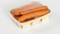 ASF and Fabbri Group have developed a sustainable solution for cling film used in fresh-food packaging: Based on BASF’s certified compostable ecovio®, Fabbri Group produces the highly transparent stretch film Nature Fresh. Meat, seafood as well as fruit and vegetables can be wrapped manually or with automatic packaging equipment. It is the first certified compostable cling film that combines optimal breathability for an extended shelf life of fresh food with high transparency and excellent mechanical properties for automatic packaging. Nature Fresh is food-contact approved according to US and European standards.