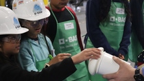 Young scientists explore STEAM learning at the first Kids' Lab at BASF's Orange, California site.