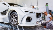 Hier entsteht das Konzeptfahrzeug Hyundai RN30. Es vereint innovative Lösungen aus der Chemie mit zweckmäßigem aerodynamischen Design und speziellen Hochleistungstechnologien. BASF leistet mit leichten Kunststoffen, unzähligen Designmöglichkeiten und langlebigen, umweltfreundlichen Materialien einen entscheidenden Beitrag zum Konzept.Abdruck honorarfrei. Copyright by BASF.The concept car Hyundai RN30 is being assembled. It combines chemistry-driven key solutions with purposeful aerodynamic design and specialized high-performance technologies. BASF contributes significantly to the concept with lightweight plastics, endless possibilities in design as well as durable and eco-friendly materials.Print free of charge. Copyright by BASF.