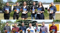 Am 30. Juni 2020 erhalten 13 ehemalige Auszubildende ihren Abschluss von der BASF Schwarzheide GmbH.
Zeugnisübergabe an 13 Jungfacharbeiter Am 30. Juni 2020 erhalten 13 ehemalige Auszubildende ihren Abschluss von der BASF Schwarzheide GmbH.
Zeugnisübergabe an 13 Jungfacharbeiter