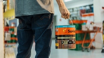 The decorative paints business is a B2C business with a wide portfolio of paints, paint preparation products and digital solutions that are mainly sold under the Suvinil brand.
Photo: BASF SE The decorative paints business is a B2C business with a wide portfolio of paints, paint preparation products and digital solutions that are mainly sold under the Suvinil brand.
Photo: BASF SE