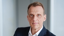 Member of the Board of Executive Directors and Chief Technology Officer (CTO) of BASF SE, (Ludwigshafen und Singapur) responsible for Monomers; Performance Materials; Petrochemicals; Intermediates; Group Research; Greater China; South East Asia; ASEAN & Australia/ New Zealand and Mega Projects Asia. Member of the Board of Executive Directors and Chief Technology Officer (CTO) of BASF SE, (Ludwigshafen und Singapur) responsible for Monomers; Performance Materials; Petrochemicals; Intermediates; Group Research; Greater China; South East Asia; ASEAN & Australia/ New Zealand and Mega Projects Asia.