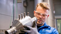 Motorenprüfstand für Diesel-Pkw: Werkstudent Marcel Maier unterzieht nach Beendigung des Tests den Katalysator einer visuellen Kontrolle. Im Engine Lab Hannover werden zukünftige Katalysatortechnologien auf Funktion und Dauerhaltbarkeit unter realen Bedingungen getestet.
Abdruck honorarfrei. Copyright by BASF.
Engine test bed for light duty diesel cars: Working Student Marcel Maier checks the catalyst visually after testing. In the Hannover Engine Lab future catalyst technologies are tested on their functionality and durability under real life conditions.
Print free of charge. Copyright by BASF.,Motorenprüfstand für Diesel-Pkw: Werkstudent Marcel Maier unterzieht nach Beendigung des Tests den Katalysator einer visuellen Kontrolle. Im Engine Lab Hannover werden zukünftige Katalysatortechnologien auf Funktion und Dauerhaltbarkeit unter realen Bedingungen getestet.
Abdruck honorarfrei. Copyright by BASF.
Engine test bed for light duty diesel cars: Working Student Marcel Maier checks the catalyst visually after testing. In the Hannover Engine Lab future catalyst technologies are tested on their functionality and durability under real life conditions.
Print free of charge. Copyright by BASF. Motorenprüfstand für Diesel-Pkw: Werkstudent Marcel Maier unterzieht nach Beendigung des Tests den Katalysator einer visuellen Kontrolle. Im Engine Lab Hannover werden zukünftige Katalysatortechnologien auf Funktion und Dauerhaltbarkeit unter realen Bedingungen getestet.
Abdruck honorarfrei. Copyright by BASF.
Engine test bed for light duty diesel cars: Working Student Marcel Maier checks the catalyst visually after testing. In the Hannover Engine Lab future catalyst technologies are tested on their functionality and durability under real life conditions.
Print free of charge. Copyright by BASF.,Motorenprüfstand für Diesel-Pkw: Werkstudent Marcel Maier unterzieht nach Beendigung des Tests den Katalysator einer visuellen Kontrolle. Im Engine Lab Hannover werden zukünftige Katalysatortechnologien auf Funktion und Dauerhaltbarkeit unter realen Bedingungen getestet.
Abdruck honorarfrei. Copyright by BASF.
Engine test bed for light duty diesel cars: Working Student Marcel Maier checks the catalyst visually after testing. In the Hannover Engine Lab future catalyst technologies are tested on their functionality and durability under real life conditions.
Print free of charge. Copyright by BASF.