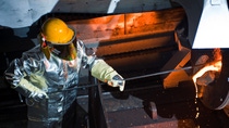 An operator at the Seneca, South Carolina, site recycles precious metals from a scrapped catalytic convertor. The site serves as BASF’s global production hub for the recycling of end-of-life automotive and chemical catalysts, allowing for the efficient recovery and recycling of the precious metals contained inside. This creates a sustainable secondary supply source for such limited global resources. An operator at the Seneca, South Carolina, site recycles precious metals from a scrapped catalytic convertor. The site serves as BASF’s global production hub for the recycling of end-of-life automotive and chemical catalysts, allowing for the efficient recovery and recycling of the precious metals contained inside. This creates a sustainable secondary supply source for such limited global resources.