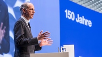 Dr. Kurt Bock, Chairman of the Board of Executive Directors, speaking to the Annual Shareholders’ Meeting. Dr. Kurt Bock, Chairman of the Board of Executive Directors, speaking to the Annual Shareholders’ Meeting.