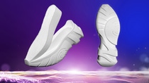 Alle Vorteile in einem Schuh: Infinergy® Revolution kombiniert Leichtigkeit und Komfort mit der Langlebigkeit und Designfreiheit von PU- Außensohlen.