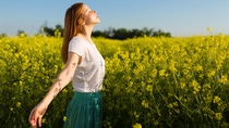 Phytosoothe® protects the physical and microbiotic skin barrier and is especially suitable for formulations developed for sensitive skin or babies. Phytosoothe® protects the physical and microbiotic skin barrier and is especially suitable for formulations developed for sensitive skin or babies.