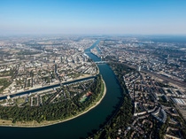 Bindemittel für Papierstreichfarben vom BASF-Verbundstandort Ludwigshafen sind nun mit einem um rund 20 % bis 45 % niedrigeren Product Carbon Footprint verfügbar, verglichen mit den entsprechenden konventionellen Produkten. 
Foto: BASF