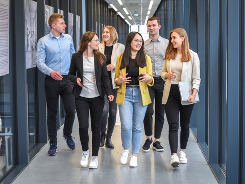 Version_1_Volontariat_Kommunikation_BASF_Corporate_2022_Team