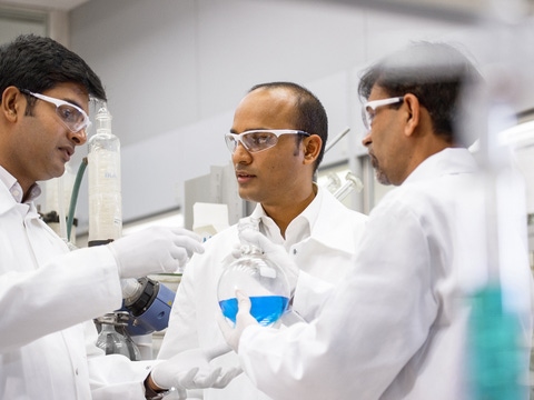 Dr. Vijay Swaminathan (center), Organic Synthetic Lab, BASF India, discusses ongoing research projects with his colleagues Manoojkumar Poonoth (left) and Nitin Gupte (right), both chemists. The researchers are working on agricultural solutions, solutions for the energy and leather industry and specialty chemicals. They also synthesize intermediates for industrial applications.