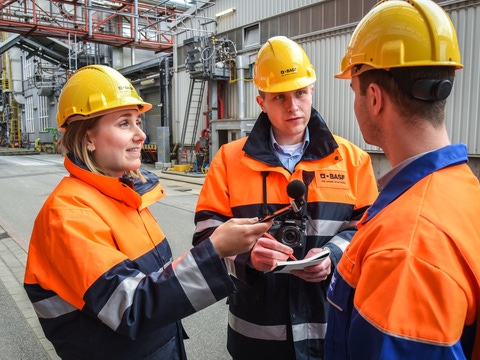 Version_1_Volontariat_Kommunikation_BASF_Corporate_Interview