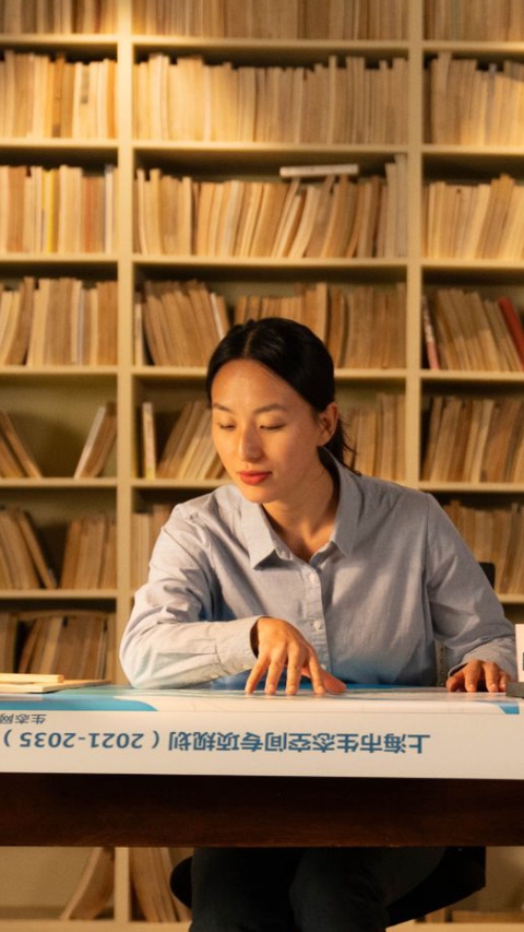 BASF Changemaker Jingwen ist überzeugt, dass Zusammenarbeit für den Klimaschutz unverzichtbar ist. BASF Changemaker Jingwen ist überzeugt, dass Zusammenarbeit für den Klimaschutz unverzichtbar ist.
