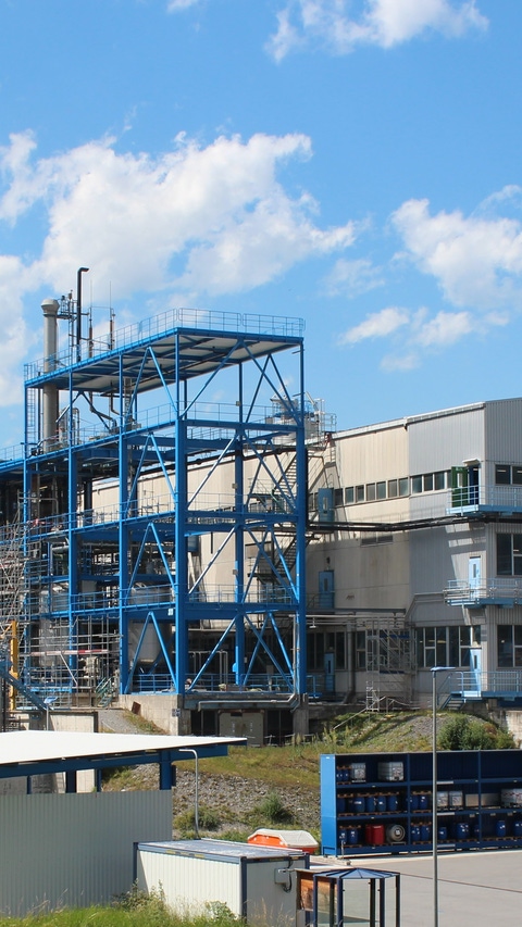 Le site de BASF de Monthey est un centre de production important d’azurants optiques.