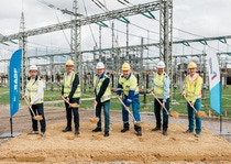 v.l.n.r.: Daniel Keutgen, Amprion-Projektleiter Erweiterung Umspannanlage BASF, Tilmann Hezel, Senior Vice President Infrastructure bei BASF in Ludwigshafen, Stephan Morgenschweis, Leiter Customer Management bei Amprion, Guido Menzel, Leiter Power Distribution bei BASF in Ludwigshafen, Thorsten Mikschaitis, Abteilungsleiter Stationsprojekte Süd bei Amprion und Thomas Thränhardt, BASF-Projektverantwortlicher Erweiterung Umspannanlage BASF.

Foto: BASF