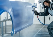 BASF Coatings bietet BMW- und MINI-Werkstätten ein umfassendes Sortiment an Lackierlösungen, die Prozesseffizienz und höchste Produktqualität gewährleisten.
(Foto: BASF)
BASF Coatings bietet BMW- und MINI-Werkstätten ein umfassendes Sortiment an Lackierlösungen, die Prozesseffizienz und höchste Produktqualität gewährleisten.
(Foto: BASF)