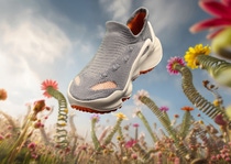 A shoe with spring vibes of Elastopan®  SpringPURe – created by Desma and BASF.

Photo Elastopan®SpringPURe 