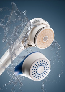 Um sauberes, gesundheitlich unbedenkliches Wasser in der gesamten Wasseraufbereitung zu gewährleisten, setzt das Wasseraufbereitungsunternehmen Pentair, Großbritannien, Ultrason® E 6020 P ein. Mit dem Hochleistungswerkstoff Polyethersulfon (PESU) der BASF lassen sich Membranen für die Ultrafiltration (UF) herstellen, die zur Reinigung und Dekontamination von Trinkwasser genutzt werden. Pentair verwendet das hochreine PESU in verschiedenen Anwendungen zur Wasseraufbereitung unter der Marke X-Flow, z.B. in Filtern von Duschköpfen für den Infektionsschutz in Krankenhäusern.