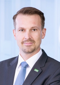 Frank Naber, Leiter der Geschäftseinheit Global Surface Treatment, die unter der Marke Chemetall firmiert.Frank Naber, head of the Global Surface Treatment business unit, which operates under the Chemetall brand. Frank Naber, Leiter der Geschäftseinheit Global Surface Treatment, die unter der Marke Chemetall firmiert.Frank Naber, head of the Global Surface Treatment business unit, which operates under the Chemetall brand.