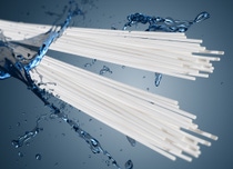 An ihrem Standort in Yeosu, Korea, hat BASF eine neue Produktionslinie für den thermoplastischen Hochleistungskunststoff Ultrason® (Polyarylsulfon) in Betrieb genommen. Die globale Jahreskapazität für Ultrason® steigt damit um 6.000 Tonnen auf 24.000 Tonnen und ermöglicht es, die wachsende weltweite Nachfrage nach Polyarylsulfonen besser zu decken. Die Anlage in Yeosu wurde 2014 als erste Ultrason®-Anlage außerhalb Deutschlands eröffnet. Der Hochleistungskunststoff wird in Membranen zur Wasserfiltration und in medizinischen Geräten ebenso eingesetzt wie in Bauteilen in Kontakt mit heißem Wasser und Lebensmitteln.