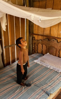 Malaria ist jährlich für über 200 Millionen Krankheits- und fast 500,000 Todesfälle verantwortlich. Vor allem Kinder unter fünf Jahren und Schwangere sind gefährdet. Die meisten Fälle gibt es in Afrika aber vier weitere Regionen – Lateinamerika, Südostasien, Westpazifisch und östlicher Mittelmeerraum – sind auch davon betroffen.
Foto – Hantzschel/BASF