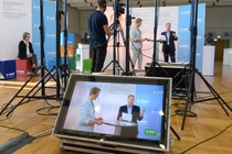 Wenn die Ameisenpopulation Brandenburgs mithilfe eines intelligenten Roboters gezählt wird, Tierabfälle zum nachhaltigen Energielieferanten gemacht oder hybride Antriebsmöglichkeiten auf Raumfahrtraketen übertragen werden, dann sind die schlauesten, jungen Köpfe Brandenburgs am Werk. 38 Schülerinnen und Schüler sind in 31 Projekten beim Landeswettbewerb „Jugend forscht“ bei der BASF Schwarzheide GmbH an den Start gegangen. Vom 24. bis 25. März präsentierten die elf Mädchen und 27 Jungen der kritischen Fachjury ihre zukunftsweisenden Projekte. Die Preisverleihung wurde am 26. März um 9 Uhr live über die Homepage des Unternehmens ausgestrahlt. Wenn die Ameisenpopulation Brandenburgs mithilfe eines intelligenten Roboters gezählt wird, Tierabfälle zum nachhaltigen Energielieferanten gemacht oder hybride Antriebsmöglichkeiten auf Raumfahrtraketen übertragen werden, dann sind die schlauesten, jungen Köpfe Brandenburgs am Werk. 38 Schülerinnen und Schüler sind in 31 Projekten beim Landeswettbewerb „Jugend forscht“ bei der BASF Schwarzheide GmbH an den Start gegangen. Vom 24. bis 25. März präsentierten die elf Mädchen und 27 Jungen der kritischen Fachjury ihre zukunftsweisenden Projekte. Die Preisverleihung wurde am 26. März um 9 Uhr live über die Homepage des Unternehmens ausgestrahlt.