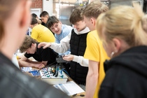 Beim BASF Infotag am 18. April können Interessierte sich über die vielfältigen Jobs am Standort Ludwigshafen informieren und bei Mitmach-Stationen aktiv werden.
Foto: BASF