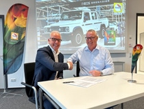 BASF Coatings und INEOS Automotive gehen eine langfristige strategische Partnerschaft ein, die über den Branchenstandard in den Bereichen Karosserie- und Reparaturlackierarbeiten hinausgeht. .Von links nach rechts: Chris Titmarsh (Senior Vice President, Global BASF Automotive Refinish Coatings Solutions) und Steve Graham (Global Head of Aftersales, INEOS Automotive).  Foto: BASF Coatings BASF Coatings und INEOS Automotive gehen eine langfristige strategische Partnerschaft ein, die über den Branchenstandard in den Bereichen Karosserie- und Reparaturlackierarbeiten hinausgeht. .Von links nach rechts: Chris Titmarsh (Senior Vice President, Global BASF Automotive Refinish Coatings Solutions) und Steve Graham (Global Head of Aftersales, INEOS Automotive).  Foto: BASF Coatings