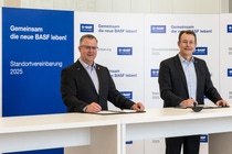 Sinischa Horvat, Vorsitzender des Betriebsrats der BASF SE; Michael Heinz, Mitglied des Vorstands der BASF SE und Standortleiter LudwigshafenSinischa Horvat, Chairman of the Works Council of BASF SE; Michael Heinz, Member of the Board of Executive Directors of BASF SE and Site Director for Ludwigshafen Sinischa Horvat, Vorsitzender des Betriebsrats der BASF SE; Michael Heinz, Mitglied des Vorstands der BASF SE und Standortleiter LudwigshafenSinischa Horvat, Chairman of the Works Council of BASF SE; Michael Heinz, Member of the Board of Executive Directors of BASF SE and Site Director for Ludwigshafen