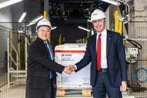 During the opening ceremony for the second phase of BASF’s new, world-scale antioxidants plant in Shanghai, China, Mr. Daniel Wang (left), Procurement Manager of Borouge, receives the first pallet of Irganox® 1076 from Hermann Althoff, Senior Vice President, Performance Chemicals Asia Pacific, BASF. During the opening ceremony for the second phase of BASF’s new, world-scale antioxidants plant in Shanghai, China, Mr. Daniel Wang (left), Procurement Manager of Borouge, receives the first pallet of Irganox® 1076 from Hermann Althoff, Senior Vice President, Performance Chemicals Asia Pacific, BASF.