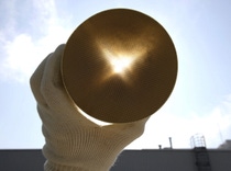 Das Licht soll alle Zellen innerhalb der Wabenkonstruktion eines Drei-Wege-Katalysators durchscheinen können, um die Qualität des Katalysators sicherzustellen. Nur dann kann der Katalysator später im Betrieb die Abgase eines Autos nahezu vollständig reinigen. Dadurch verringern sich die Schadstoffemissionen und der Katalysator sorgt so für eine saubere Umwelt.
The light must go through all the cells of honeycomb of a Three-Way Catalyst, in order to guarantee the product quality. Only in this way the catalysts can almost completely absorb and purify car emissions. Thus it helps to reduce exhaust emission and ensures a clean environment. Das Licht soll alle Zellen innerhalb der Wabenkonstruktion eines Drei-Wege-Katalysators durchscheinen können, um die Qualität des Katalysators sicherzustellen. Nur dann kann der Katalysator später im Betrieb die Abgase eines Autos nahezu vollständig reinigen. Dadurch verringern sich die Schadstoffemissionen und der Katalysator sorgt so für eine saubere Umwelt.
The light must go through all the cells of honeycomb of a Three-Way Catalyst, in order to guarantee the product quality. Only in this way the catalysts can almost completely absorb and purify car emissions. Thus it helps to reduce exhaust emission and ensures a clean environment.