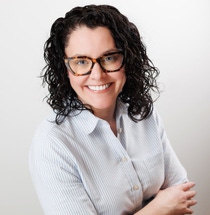 Leta LaRush Headshot