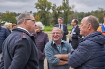 Freut sich über das grosse Interesse der Nachbarn: Andreas Möllerke, Kommandant der Werksfeuerwehr von BASF in Grenzach (links) Freut sich über das grosse Interesse der Nachbarn: Andreas Möllerke, Kommandant der Werksfeuerwehr von BASF in Grenzach (links)
