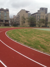 巴斯夫在中国市场推出面向高质跑道及运动场地的地坪整体解决方案套装，包括安全耐用的基于聚氨酯的解决方案，及其捆绑的质量控制服务，以确保在生产和安装过程中达到最高标准。