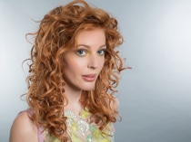 Aufbauend auf dem Erfolg ihrer Farbtrendkollektion 2017 „Life in full color“ gibt die BASF nun eine inoffizielle Vorschau auf ihr nächstes Hairstyling-Trendkonzept „Alive“. Von der Natur inspiriert, steht es für die Neuerfindung eines natürlichen Aussehens. Vom „Big Volume Styling Mousse“ bis zum „Mermaid Curls Heat Protection Serum“ setzt das Konzept auf den zunehmenden Verbrauchertrend hin zu lockeren und unstrukturierten Frisuren.
Following the success of its 2017 Color Trends collection “Life in full color”, BASF is now offering a sneak preview of its upcoming hair styling trends concept: “Alive”. Inspired by nature, it demonstrates the reinvention of a natural look. From “Big Volume Styling Mousse” to “Mermaid Curls Heat Protection Serum”, the concept builds on the growing consumer trend for casual, unstructured hair styles. Aufbauend auf dem Erfolg ihrer Farbtrendkollektion 2017 „Life in full color“ gibt die BASF nun eine inoffizielle Vorschau auf ihr nächstes Hairstyling-Trendkonzept „Alive“. Von der Natur inspiriert, steht es für die Neuerfindung eines natürlichen Aussehens. Vom „Big Volume Styling Mousse“ bis zum „Mermaid Curls Heat Protection Serum“ setzt das Konzept auf den zunehmenden Verbrauchertrend hin zu lockeren und unstrukturierten Frisuren.
Following the success of its 2017 Color Trends collection “Life in full color”, BASF is now offering a sneak preview of its upcoming hair styling trends concept: “Alive”. Inspired by nature, it demonstrates the reinvention of a natural look. From “Big Volume Styling Mousse” to “Mermaid Curls Heat Protection Serum”, the concept builds on the growing consumer trend for casual, unstructured hair styles.