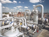 Die Citral-Anlage auf dem Werksgelände der BASF in Ludwigshafen liefert den Schlüsselbaustein der BASF-Feinchemie: Citral ist Ausgangsstoff für die Vitamine A und E, Carotinoide sowie verschiedene Aromachemikalien.                 Abdruck honorarfrei. Copyright by BASF.

The citral plant at BASF's site in Ludwigshafen provides the key building block for BASF's fine chemicals: Citral is a starting material for vitamins A and E as well as for carotenoids and a variety of aroma chemicals.                Print free of charge. Copyright by BASF.









