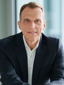 Dr. Stephan Kothrade, Member of the Board of Executive Directors and Chief Technology Officer