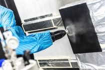 Mit dem GLASS-Tool lassen sich die Umwelteinflüsse aller wesentlichen Bestandteile im Applikationsprozess analysieren. Mit dem GLASS-Tool lassen sich die Umwelteinflüsse aller wesentlichen Bestandteile im Applikationsprozess analysieren.