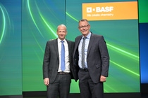 BASF-Vorstandsvorsitzender Dr. Markus Kamieth und Michael Heinz (Mitglied des Vorstands der BASF SE bis 30. April 2026)
Foto: BASF SE