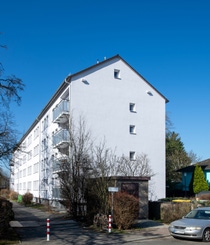 In a recently completed pilot project, BASF, together with the housing society 
ABG FRANKFURT HOLDING and the manufacturer of external thermal insulation composite systems 
Sto, successfully used an insulation board based on expandable polystyrene (EPS) 
containing recycled material.
Photo: ABG/Jochen Müller