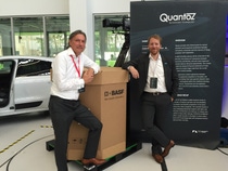 Alexander Weisz (l.), Associate Partner beim Startup Quantoz, und Jan Buchmann, Head of IT Innovation bei BASF, präsentieren auf dem EXPO Day der Innovationsplattform STARTUP AUTOBAHN ein intelligentes Logistikkonzept auf Basis der Blockchain-Technologie.

Alexander Weisz (l.), Associate Partner at start-up Quantoz, and Jan Buchmann, Head of IT Innovation at BASF, present an intelligent logistics concept based on the blockchain technology at EXPO Day of the innovation platform STARTUP AUTOBAHN.
