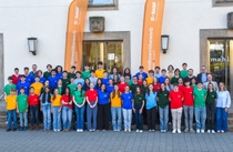 Gruppenfoto der Teilnehmerinnen und Teilnehmer und des Organisationsteams des 61. Landeswettbewerbs „Jugend forscht“ Rheinland-Pfalz vor dem BASF Feierabendhaus
Photo: BASF