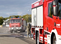 Nach der gemeinsamen Übung werden die Fahrzeuge in der Dekontaminationseinrichtung der ABC-Abwehrkräfte der Bundeswehr gereinigt.
Foto: BASF