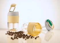 Yiwu Midi Technology has selected Ultrason® P 3010 from BASF to produce reusable to-go mugs. Because of its durability, high-temperature resistance and design versatility the polyphenylsulfone (PPSU) offers a unique combination of lifestyle attributes and sustainability for high-quality to-go-cups. Photo: BASF 2022 Yiwu Midi Technology has selected Ultrason® P 3010 from BASF to produce reusable to-go mugs. Because of its durability, high-temperature resistance and design versatility the polyphenylsulfone (PPSU) offers a unique combination of lifestyle attributes and sustainability for high-quality to-go-cups. Photo: BASF 2022