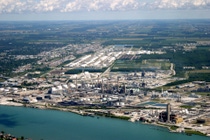 ExxonMobil and BASF are conducting a full scale commercial demonstration of a new gas treating solvent at Imperial Oil’s Sarnia Refinery (Photo). The companies jointly developed the new amine-based solvent aimed at meeting stringent sulfur emissions standards with greater efficiency, further raising the bar for tail gas treating and acid gas removal processes. ExxonMobil and BASF are conducting a full scale commercial demonstration of a new gas treating solvent at Imperial Oil’s Sarnia Refinery (Photo). The companies jointly developed the new amine-based solvent aimed at meeting stringent sulfur emissions standards with greater efficiency, further raising the bar for tail gas treating and acid gas removal processes.