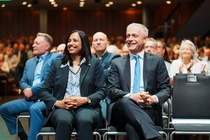 Dr. Mary Kurian (Mitglied des Vorstands der BASF SE mit Ablauf der Hauptversammlung 2026) und Dr. Livio Tedeschi (Mitglied des Vorstands der BASF SE mit Ablauf der Hauptversammlung 2026)
Foto: BASF SE