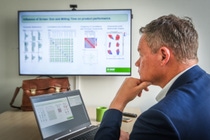 With data science, Andreas Büchse helps researchers to cope with the flood of data that is generated during experiments.