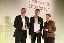 v.l.n.r.: Stefan Sickert (Produktmanagement Basislacke BASF), St,v.l.n.r.: Stefan Sickert (Produktmanagement Basislacke BASF), Stephan Schwarte (Leiter Pigmentdispersion & Innovative Colors BASF) und Umweltministerin Barbara HendricksFoto © IDZ | Kühnapfel Fotografie -  f.l.t.r.: Stefan Sickert (Product Management basecoats BASF), Stephan Schwarte (head of Pigmentdispersion & Innovative Colors BASF) and Barbara Hendricks (minister of the environment)Photo © IDZ | Kühnapfel Fotografie v.l.n.r.: Stefan Sickert (Produktmanagement Basislacke BASF), St,v.l.n.r.: Stefan Sickert (Produktmanagement Basislacke BASF), Stephan Schwarte (Leiter Pigmentdispersion & Innovative Colors BASF) und Umweltministerin Barbara HendricksFoto © IDZ | Kühnapfel Fotografie -  f.l.t.r.: Stefan Sickert (Product Management basecoats BASF), Stephan Schwarte (head of Pigmentdispersion & Innovative Colors BASF) and Barbara Hendricks (minister of the environment)Photo © IDZ | Kühnapfel Fotografie