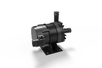 Im Motorraum werden Kunststoffe für Pumpen und Ventile aufgrund der steigenden Anforderungen der E-Mobilität unter Hydrolysebedingungen (Wasser-Glykol) getestet. Mithilfe der Arrhenius-Gleichung lässt sich die Lebensdauer von Kunststoffkomponenten – wie dem Ultramid® Polyamid mit verbesserter Hydrolysebeständigkeit, Glasfaserverstärkung und geringem Halogengehalt – zuverlässig auf über 100.000 Stunden extrapolieren. So kann, wie in diesem Fall sichergestellt werden, dass die geforderten 45.000 bis 55.000 Betriebsstunden erreicht werden.
Foto: BASF Im Motorraum werden Kunststoffe für Pumpen und Ventile aufgrund der steigenden Anforderungen der E-Mobilität unter Hydrolysebedingungen (Wasser-Glykol) getestet. Mithilfe der Arrhenius-Gleichung lässt sich die Lebensdauer von Kunststoffkomponenten – wie dem Ultramid® Polyamid mit verbesserter Hydrolysebeständigkeit, Glasfaserverstärkung und geringem Halogengehalt – zuverlässig auf über 100.000 Stunden extrapolieren. So kann, wie in diesem Fall sichergestellt werden, dass die geforderten 45.000 bis 55.000 Betriebsstunden erreicht werden.
Foto: BASF